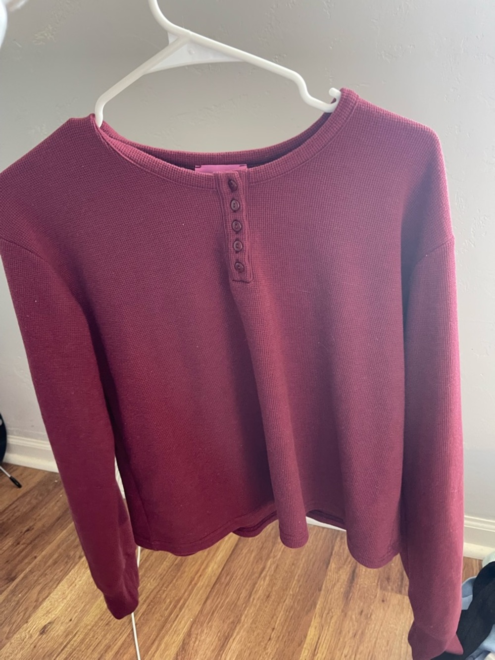 Edikted Waffle-Knit Henley Sweatshirt - Burgundy